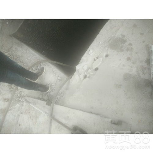 【楚雄地基巖石開挖金土石方免爆破裂石機來廠考察】- 